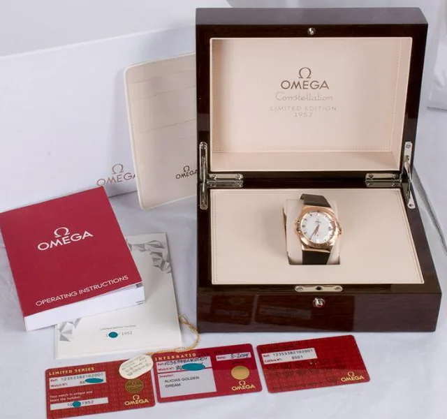 Outstanding-Fake-Omega-Constellation-123.53.38.21.02.001-Watches