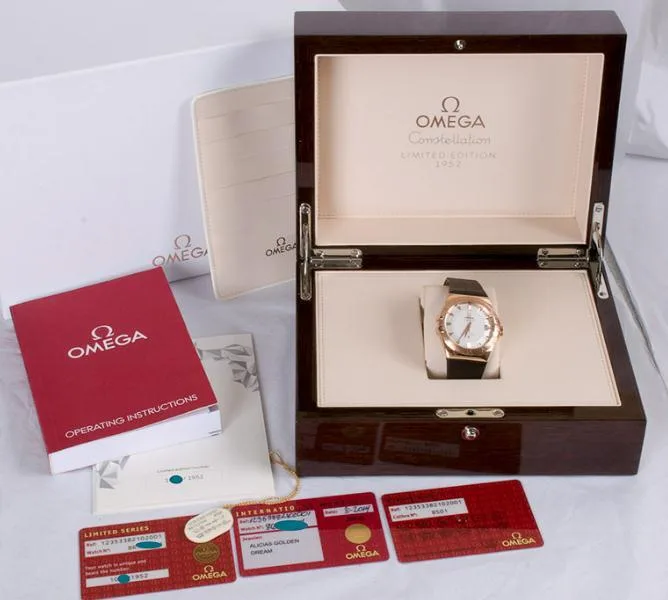 Outstanding-Fake-Omega-Constellation-123.53.38.21.02.001-Watches