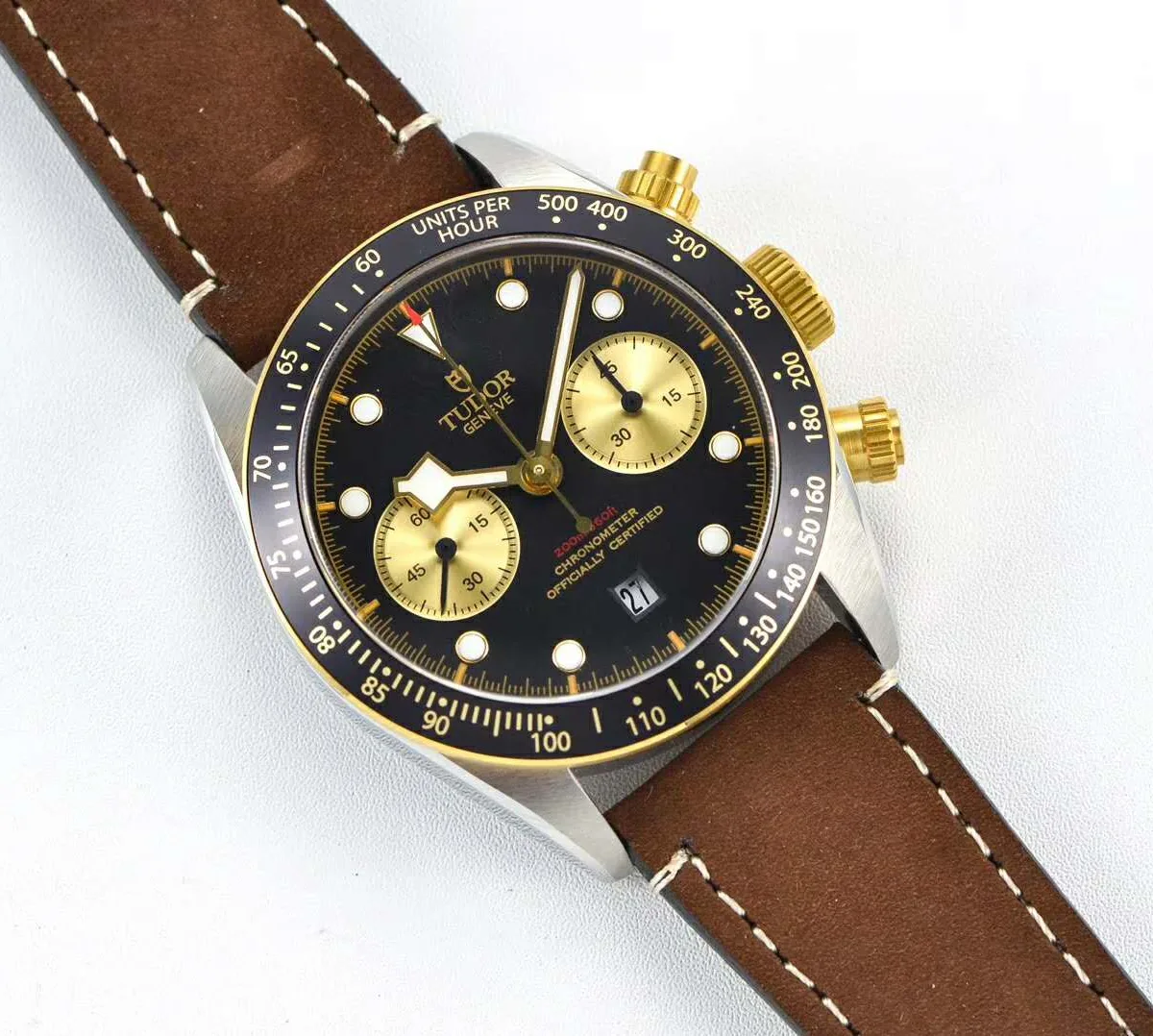 Black-Bay-Chrono-SG-leather-2