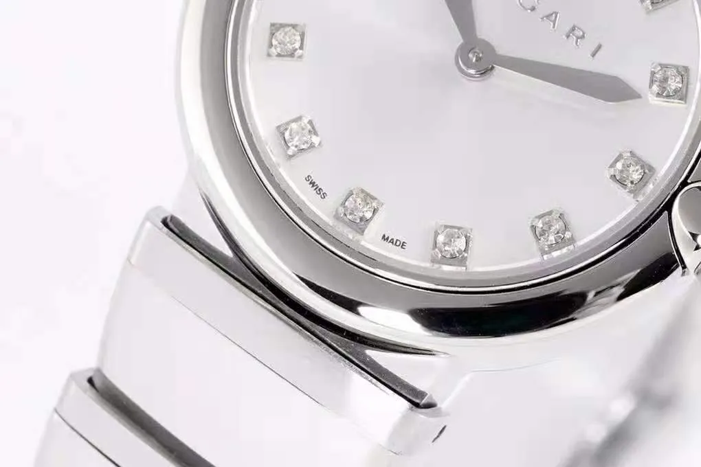 Lvcea-Silver-Dial-in-Steel-5