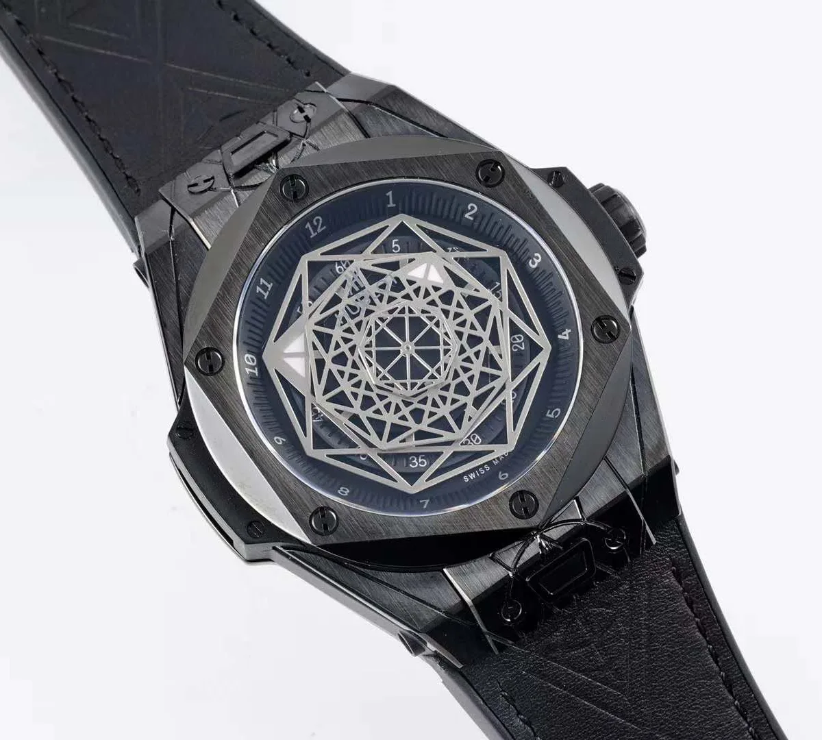 sang-bleu-black-2