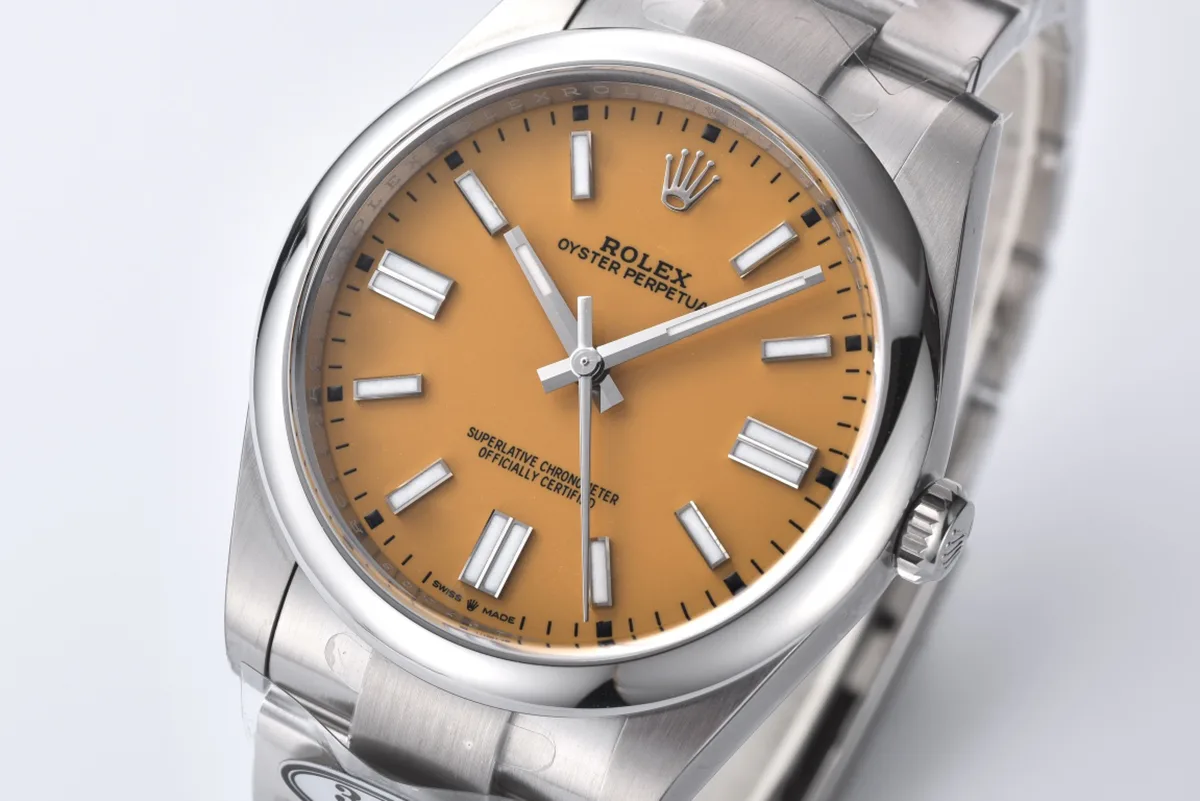 Oyster-Perpetual-41mm-Yellow-Dial-124300-8