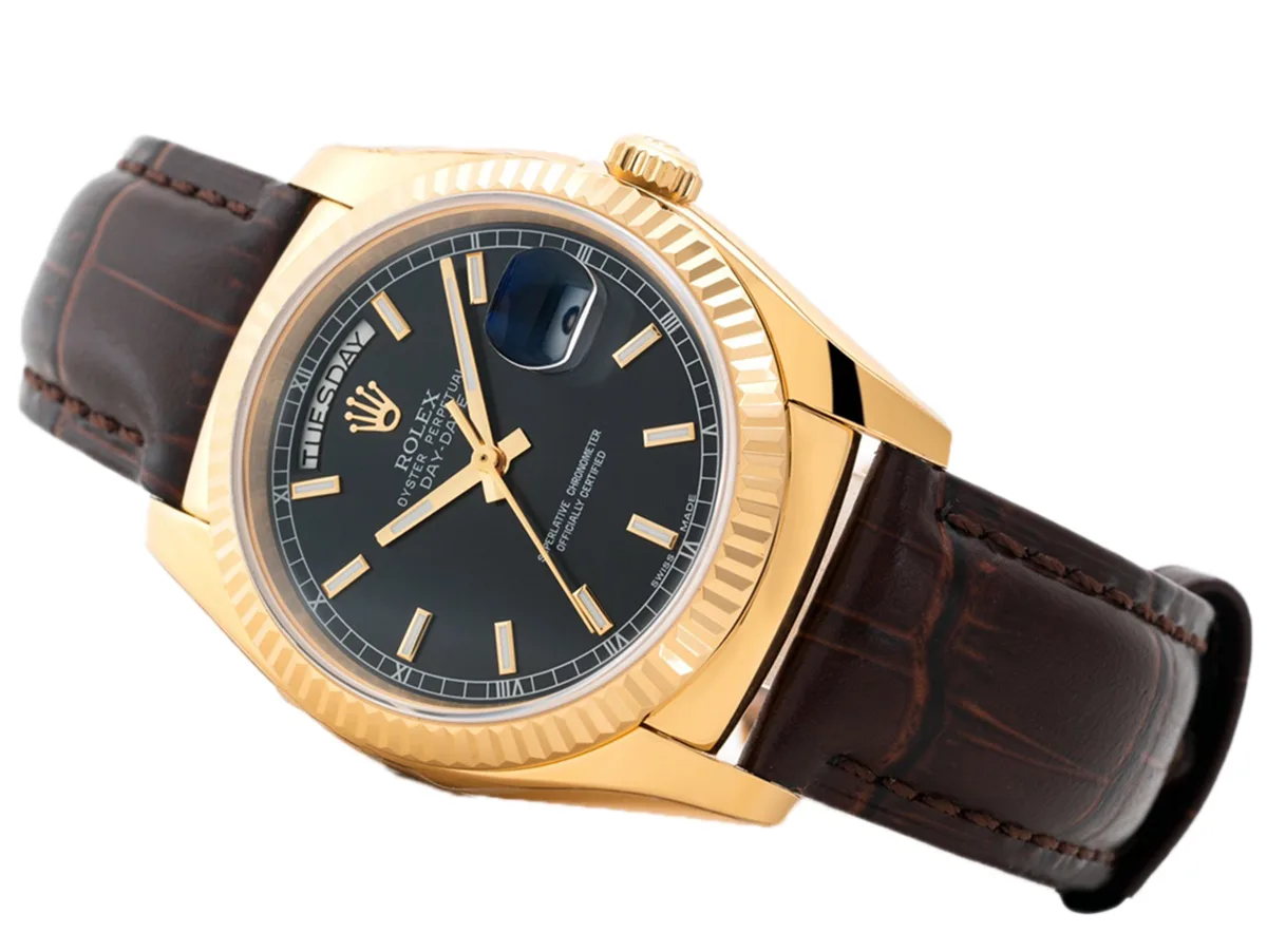 Day-Date-40-Black-Dial-in-Yellow-Gold-on-Leather-Strap-4.jpg