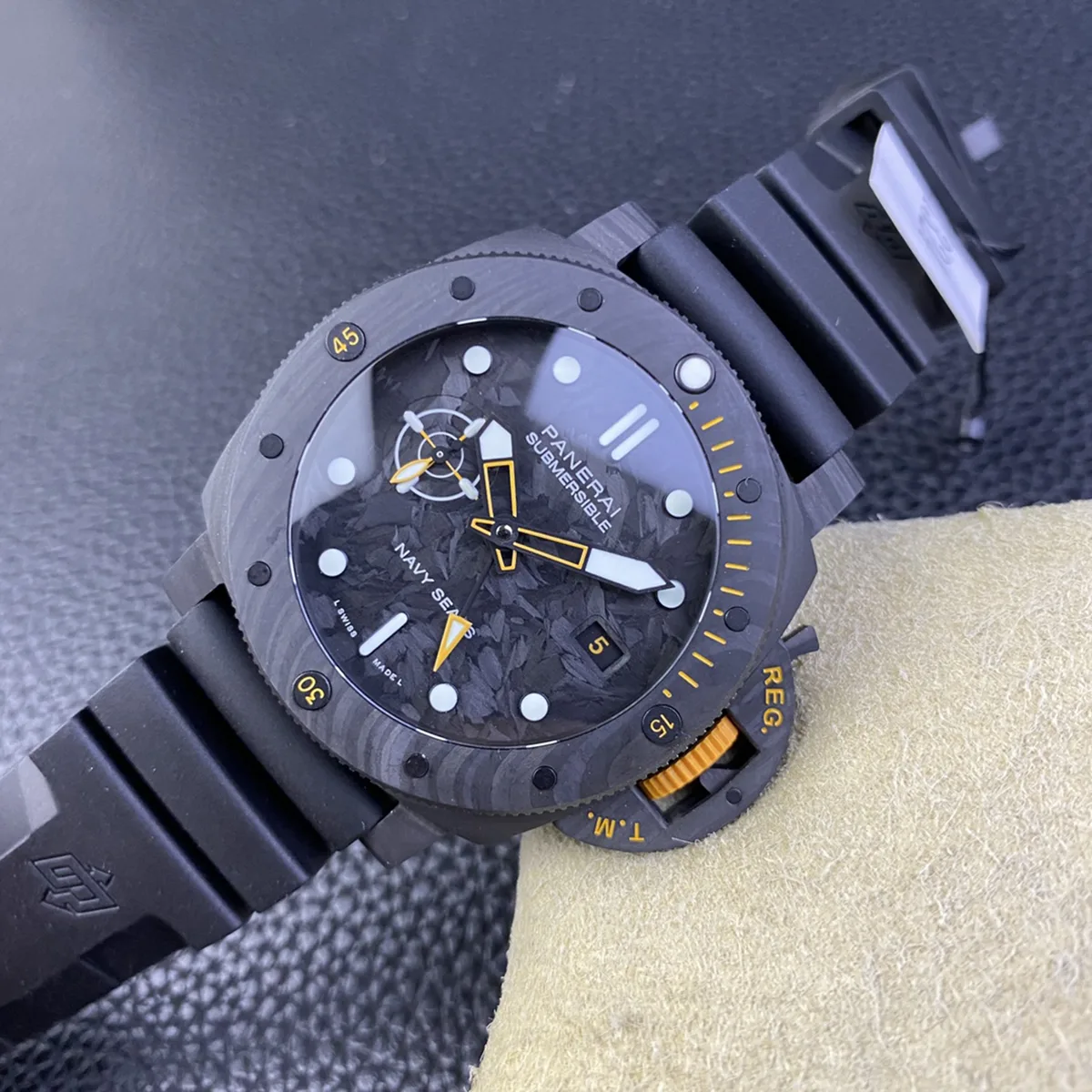 PAM1324-Submersible-GMT-Carbotech™-Navy-Seals-44mm-4