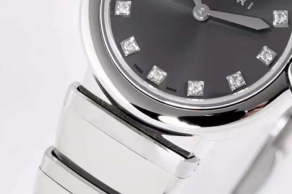 Lvcea-Grey-Dial-in-Steel-5