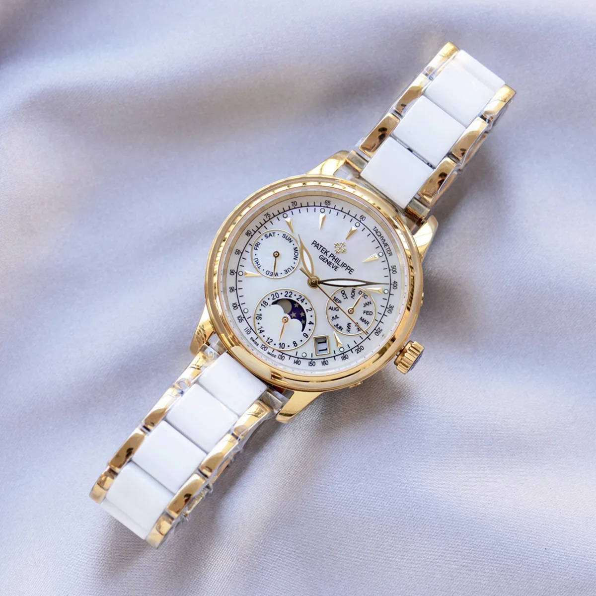 Grand-Complications-Ladies-First-Perpetual-Calendar-in-Yellow-Gold-2