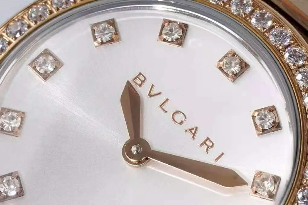 Lvcea-Silver-Dial-in-Rose-GoldSteel-with-Diamond-Bezel-4