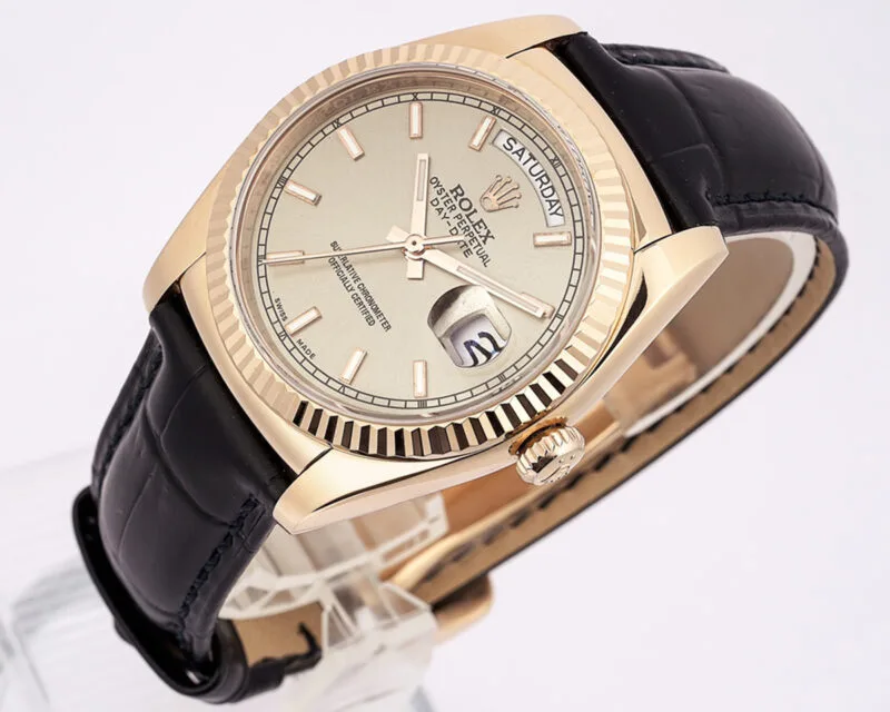Day-Date-40-Silver-Dial-in-Rose-Gold-on-Leather-Strap-4-800×640-1.jpg
