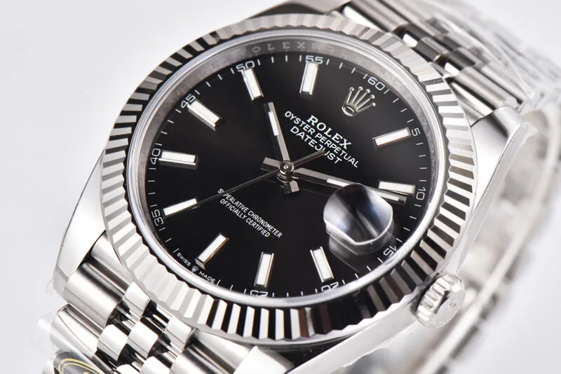 Datejust-41-126334-Bright-Black-Dial-Stick-Markers-on-Jubilee-Bracelet-4-800×534