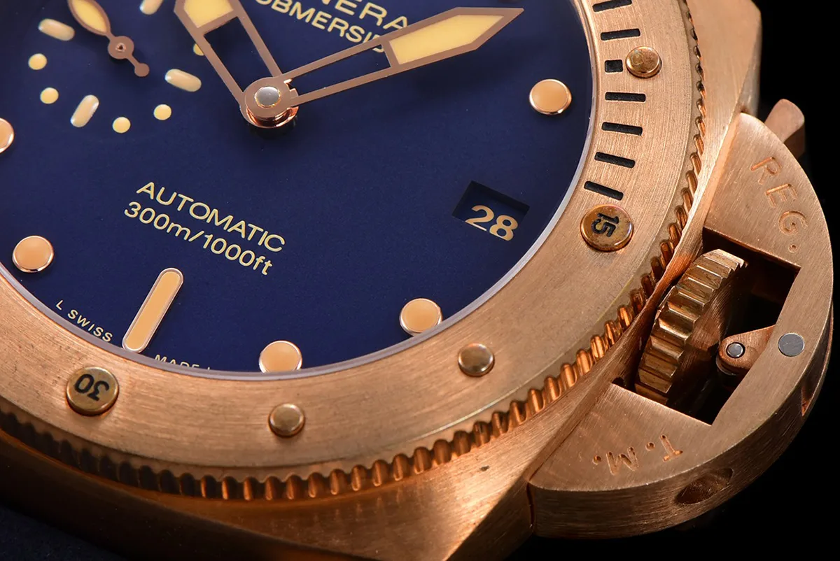 PAM1074-Submersible-Bronzo-Blu-Abisso-42mm-13.jpg