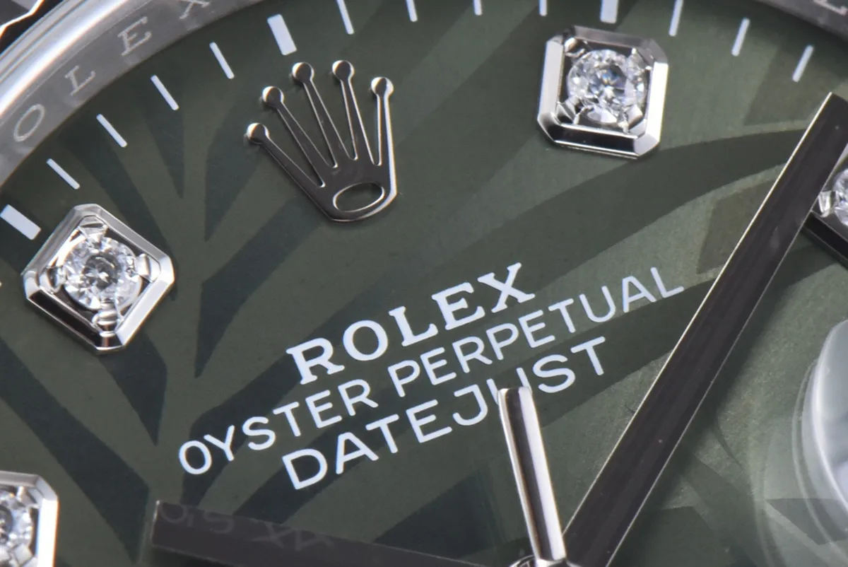Datejust-36-126334-Olive-Green-Dial-with-Diamond-Marker-on-Jubilee-Bracelet-7