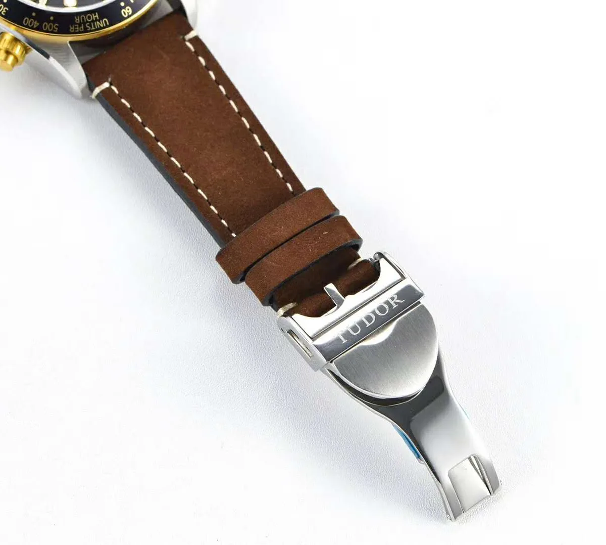 Black-Bay-Chrono-SG-leather-8