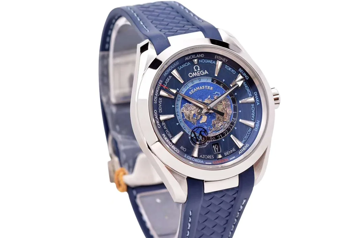 worldtimer-blue-rubber-3