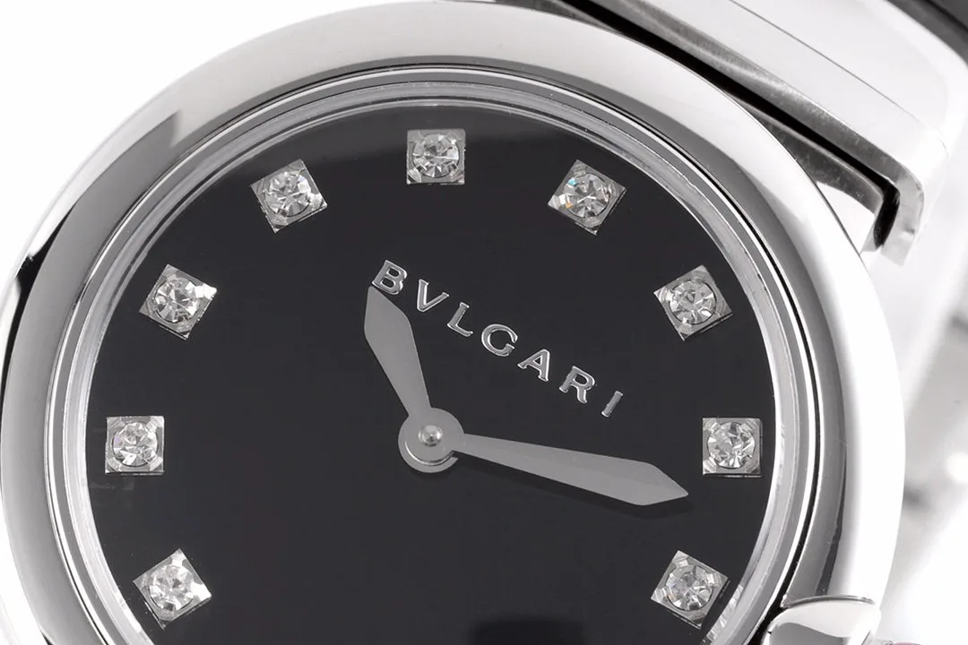 Lvcea-Black-Dial-in-Steel-4-2