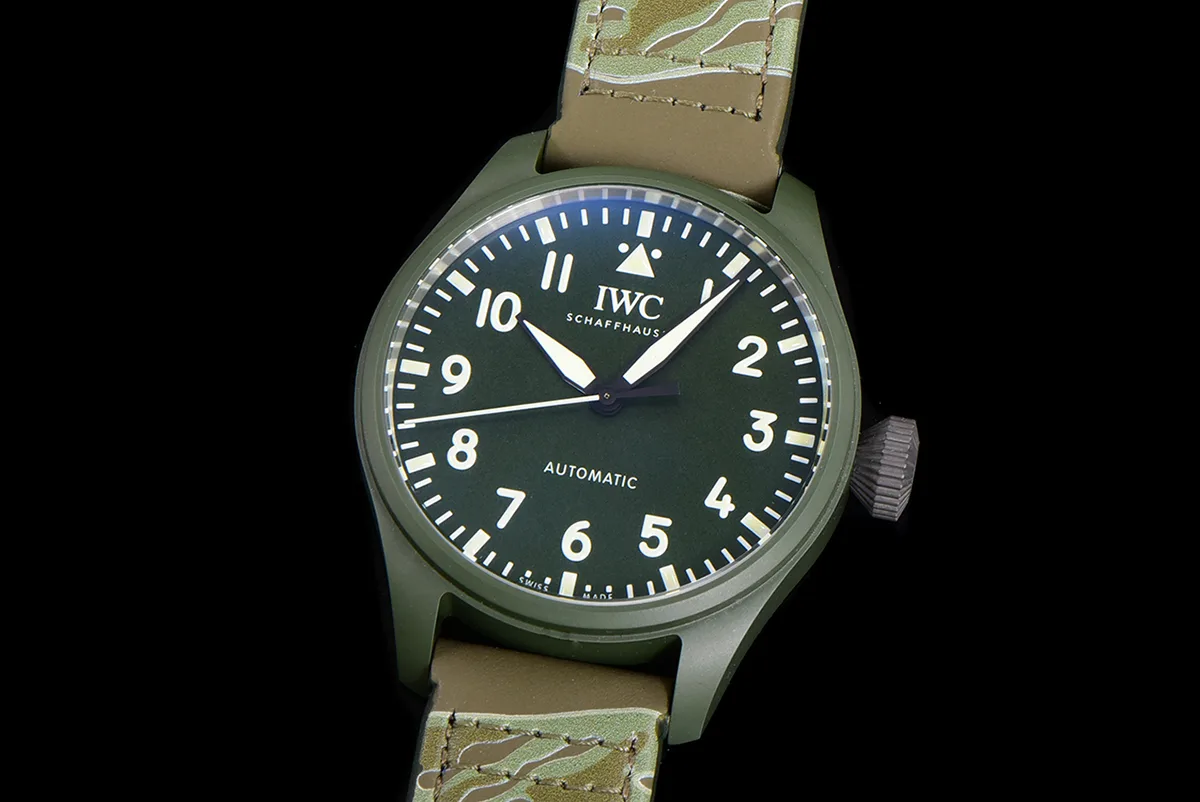 Big-Pilots-Watch-43-IW329802-Top-Gun-Edition-Woodland-on-Camo-Strap-3