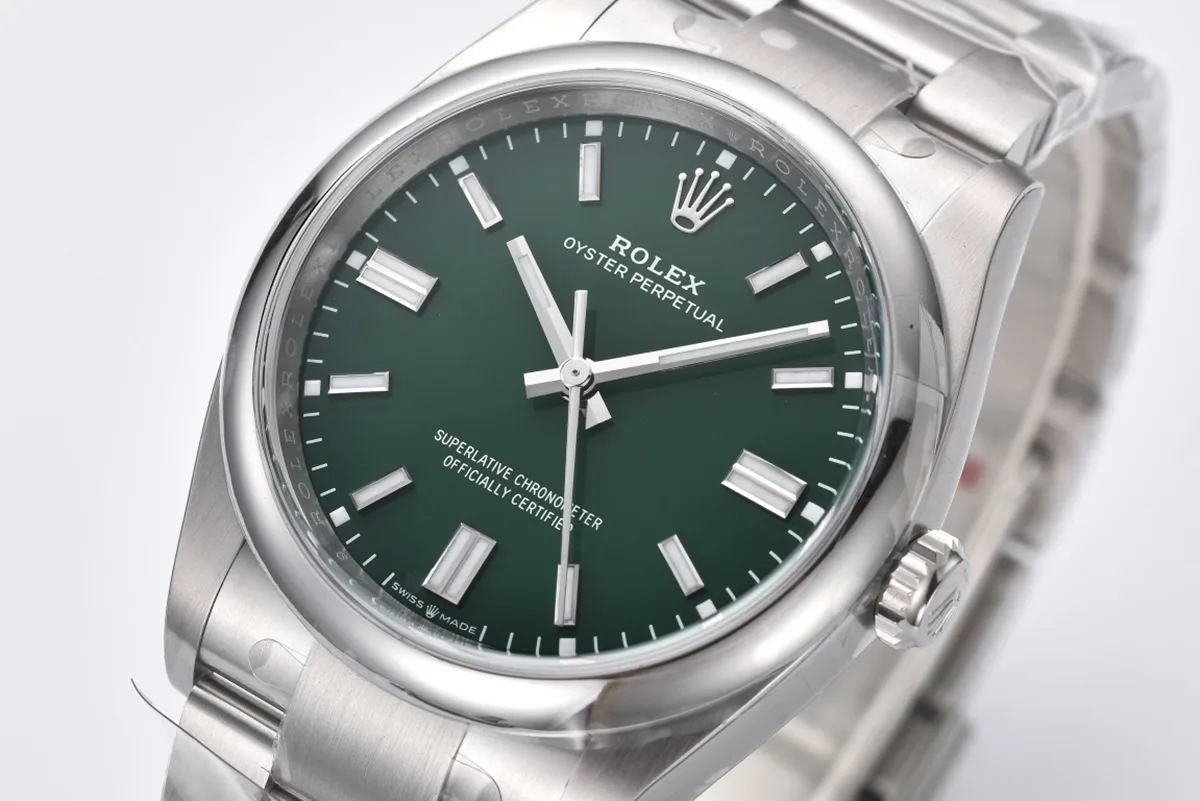 Oyster-Perpetual-36mm-Green-Dial-126000-9