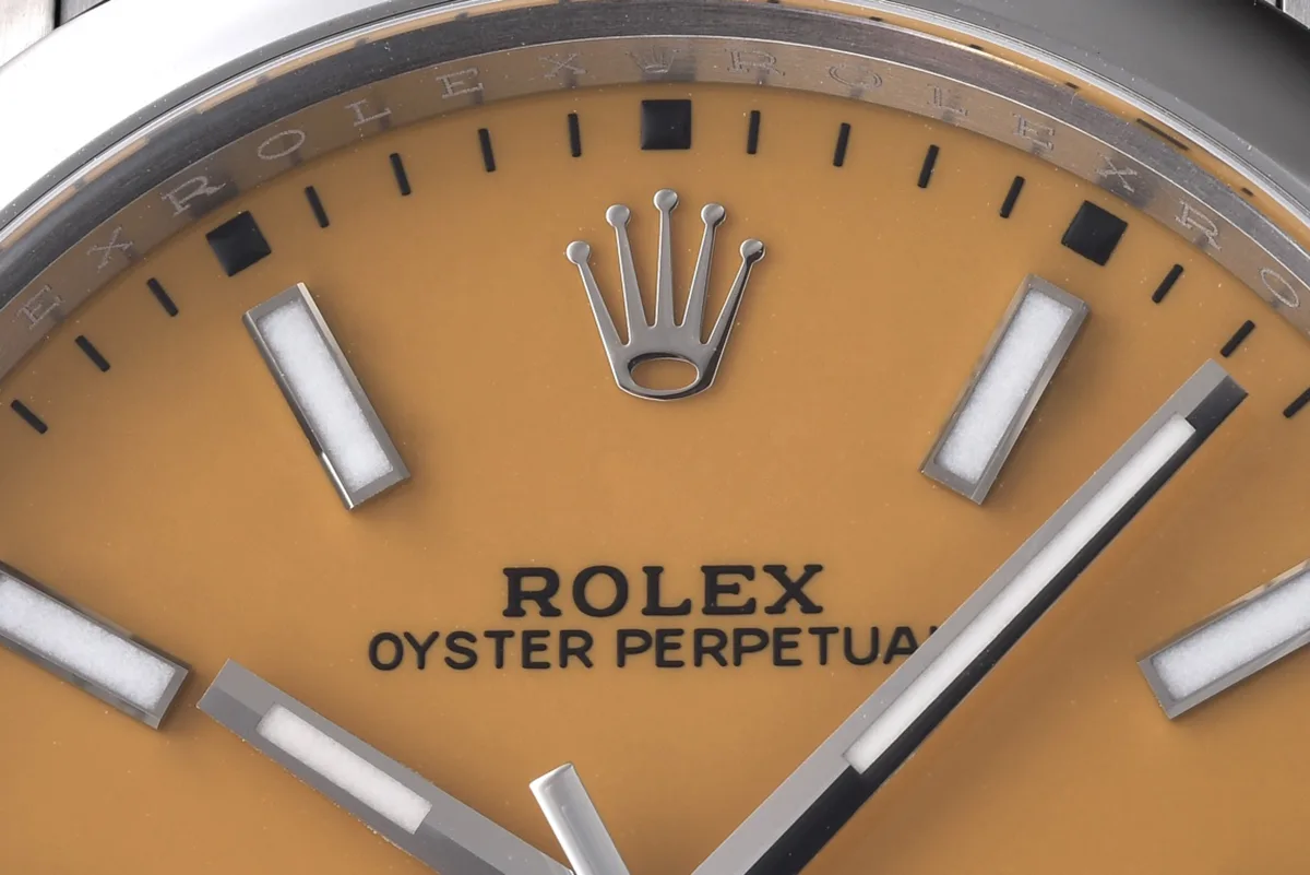 Oyster-Perpetual-41mm-Yellow-Dial-124300-7