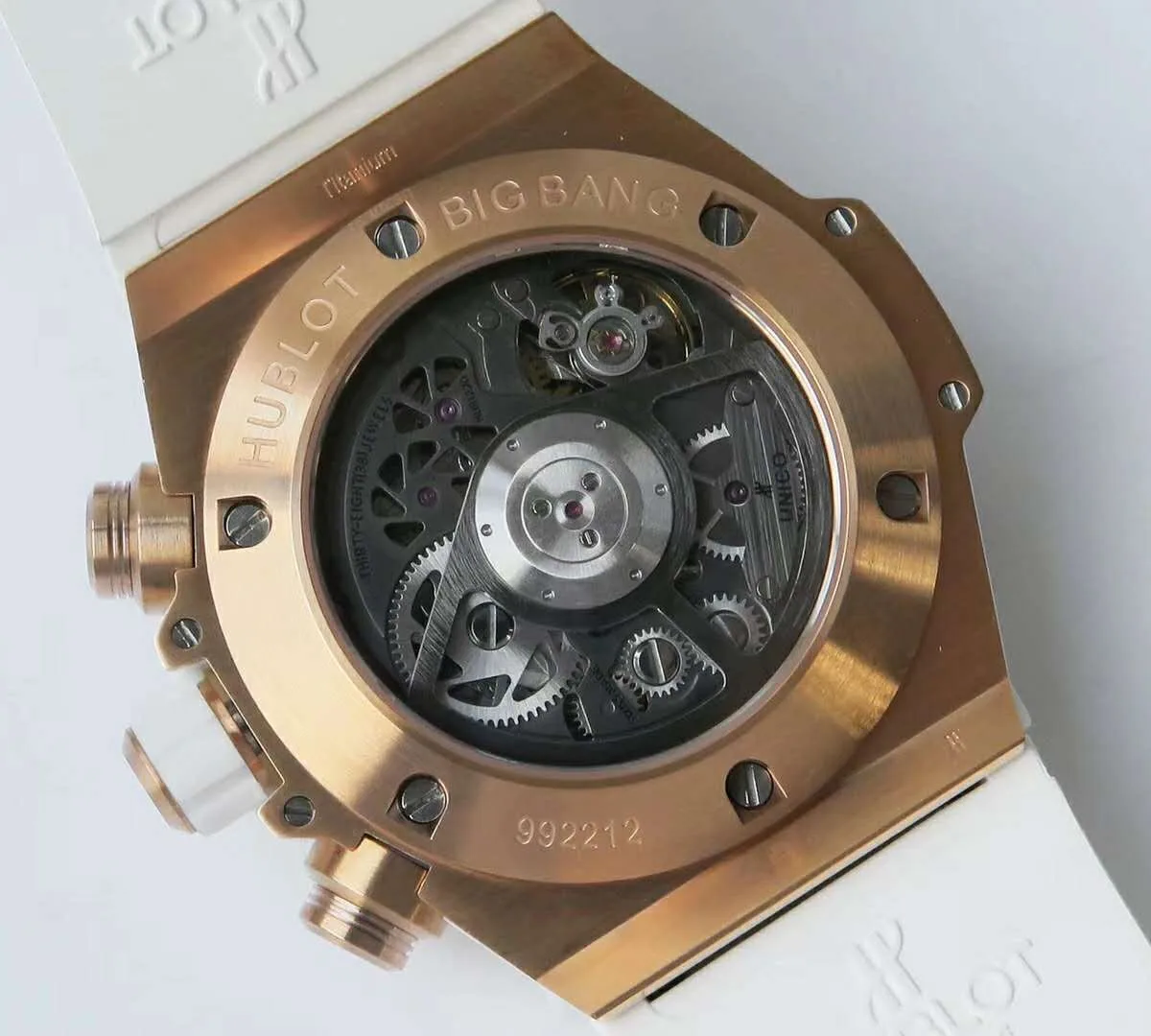 unico-gold-white-diamond-9