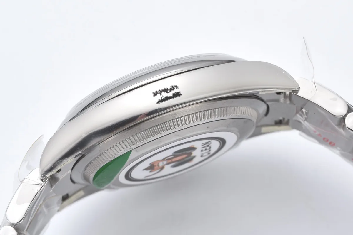 Oyster-Perpetual-36mm-Silver-Dial-126000-6