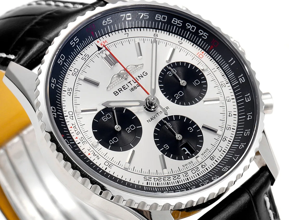 Navitimer-B01-Chronograph-43-Silver-Dial-in-Steel-on-Leather-Strap-Ref.-AB0138241G1P1-4