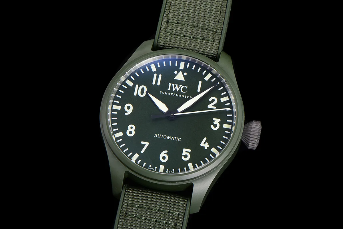 Big-Pilots-Watch-43-IW329802-Top-Gun-Edition-Woodland-3