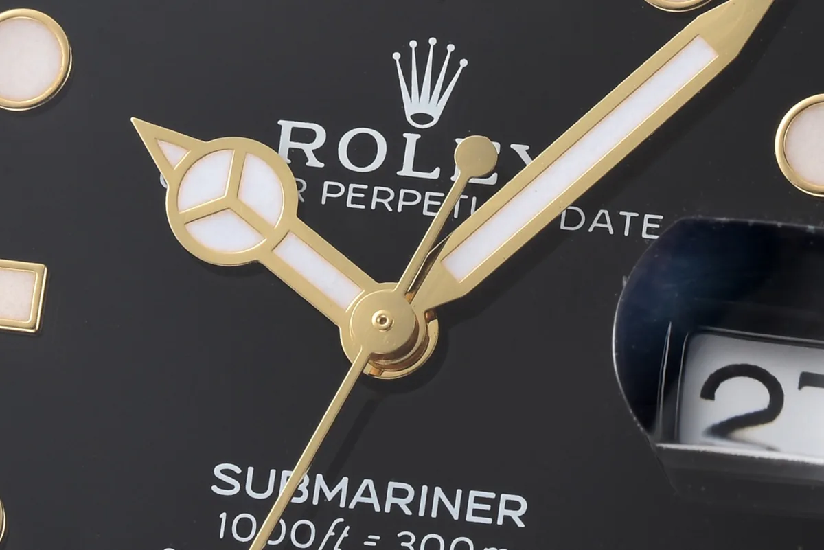 Submariner-41-126618LN-Black-Ceramic-in-Yellow-Gold-6