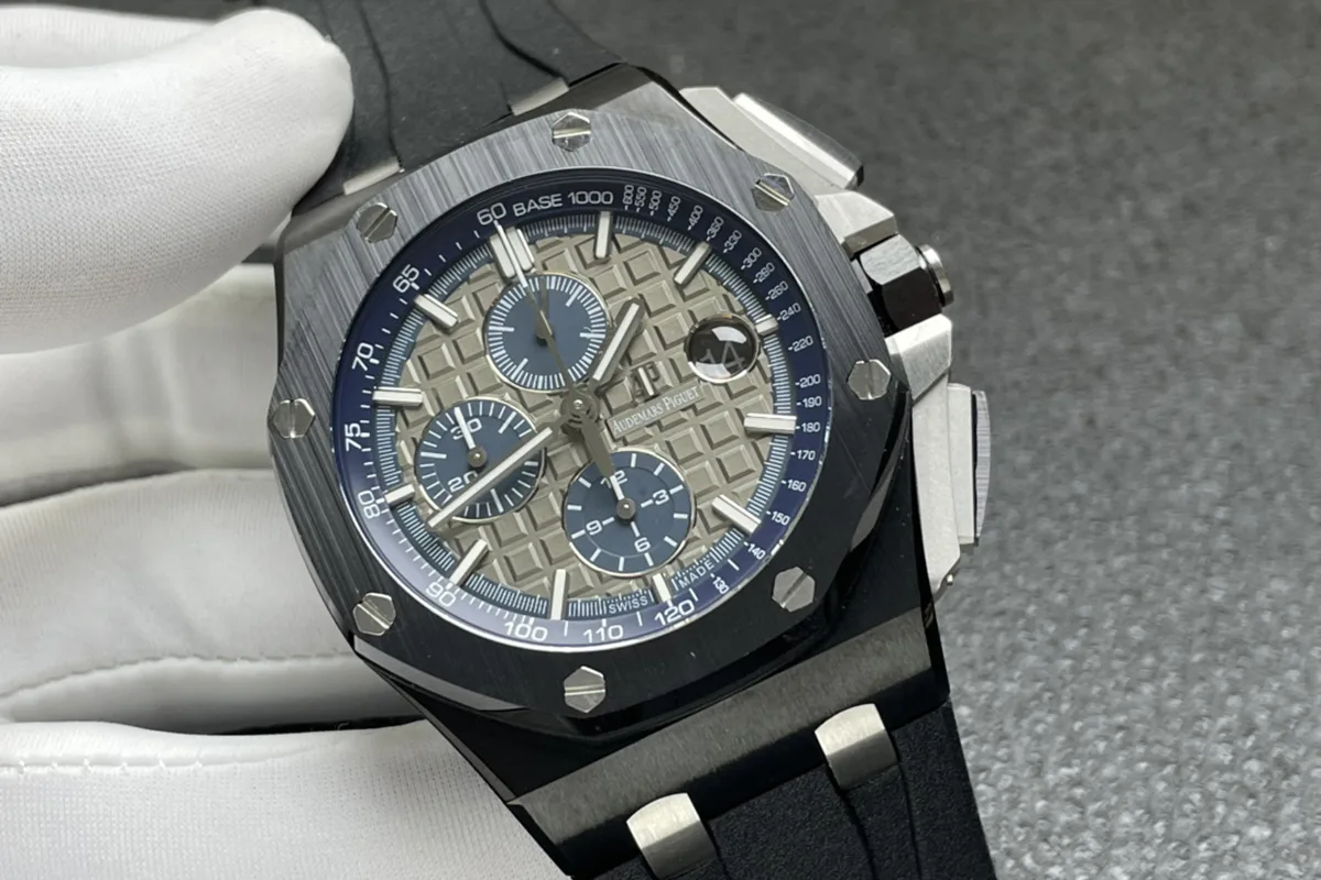 Royal-Oak-Offshore-Novelty-43mm-Grey-Dial-Ref.-26405CG-1
