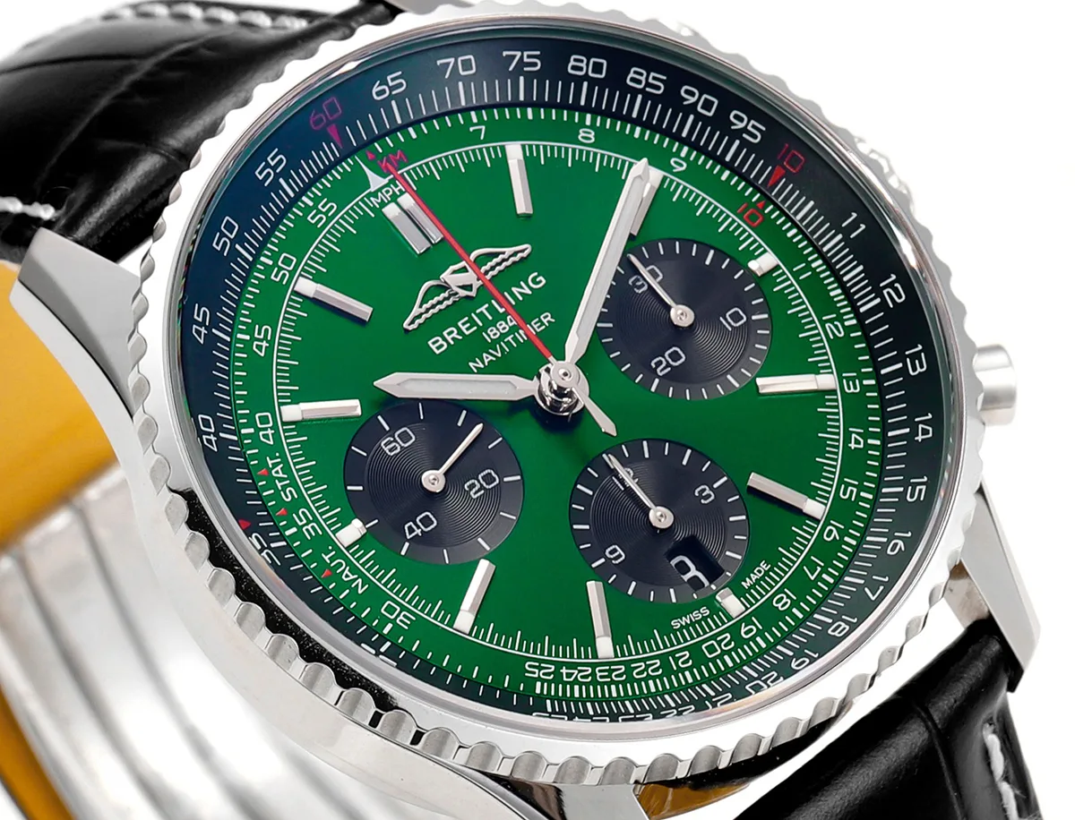 Navitimer-B01-Chronograph-43-Dark-Green-Dial-in-Steel-on-Leather-Strap-4