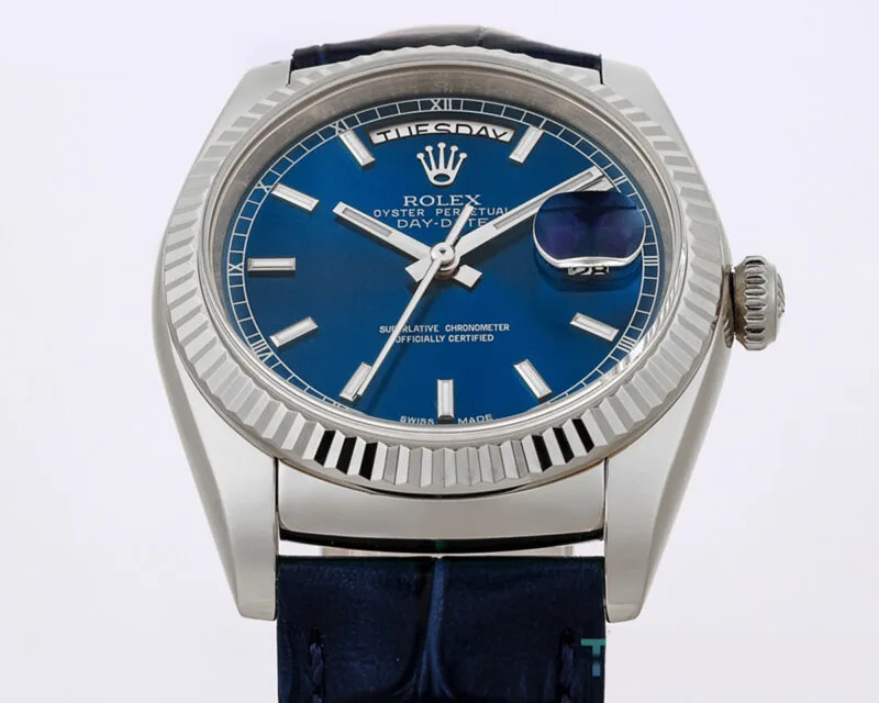Day-Date-40-Blue-Dial-in-White-Gold-on-Leather-Strap-3-800×640-1.jpg