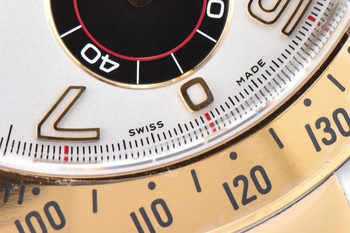 Daytona-116519-White-Dial-in-Yellow-Gold-5.jpg