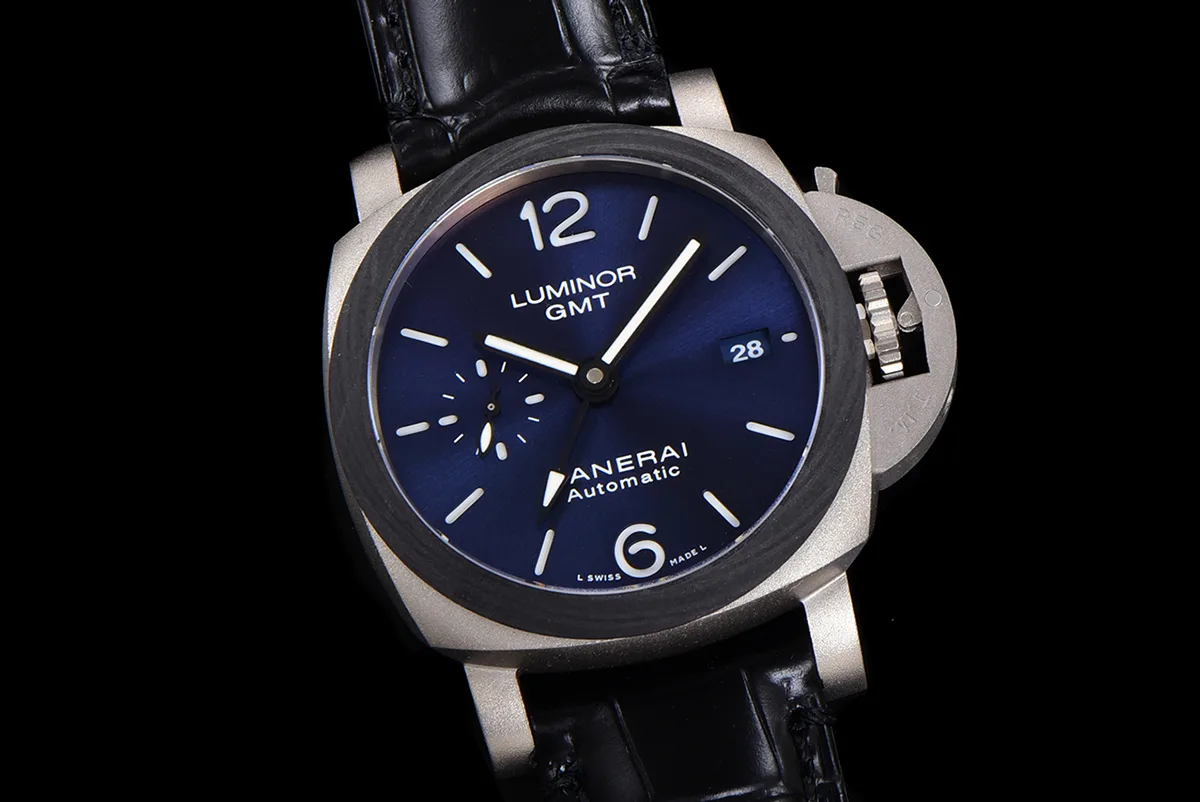 PAM1279-Luminor-GMT-42mm-2.jpg