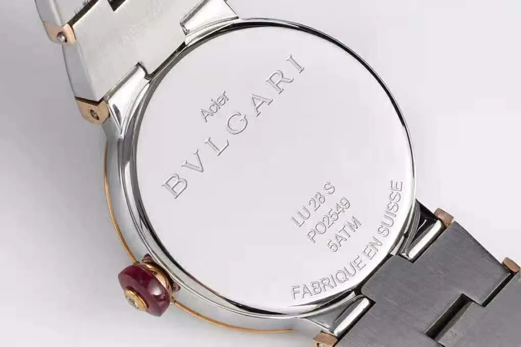 Lvcea-Grey-Dial-in-Rose-GoldSteel-8