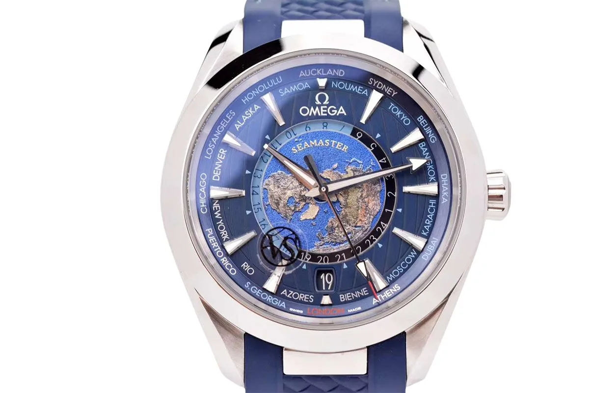 worldtimer-blue-rubber-4