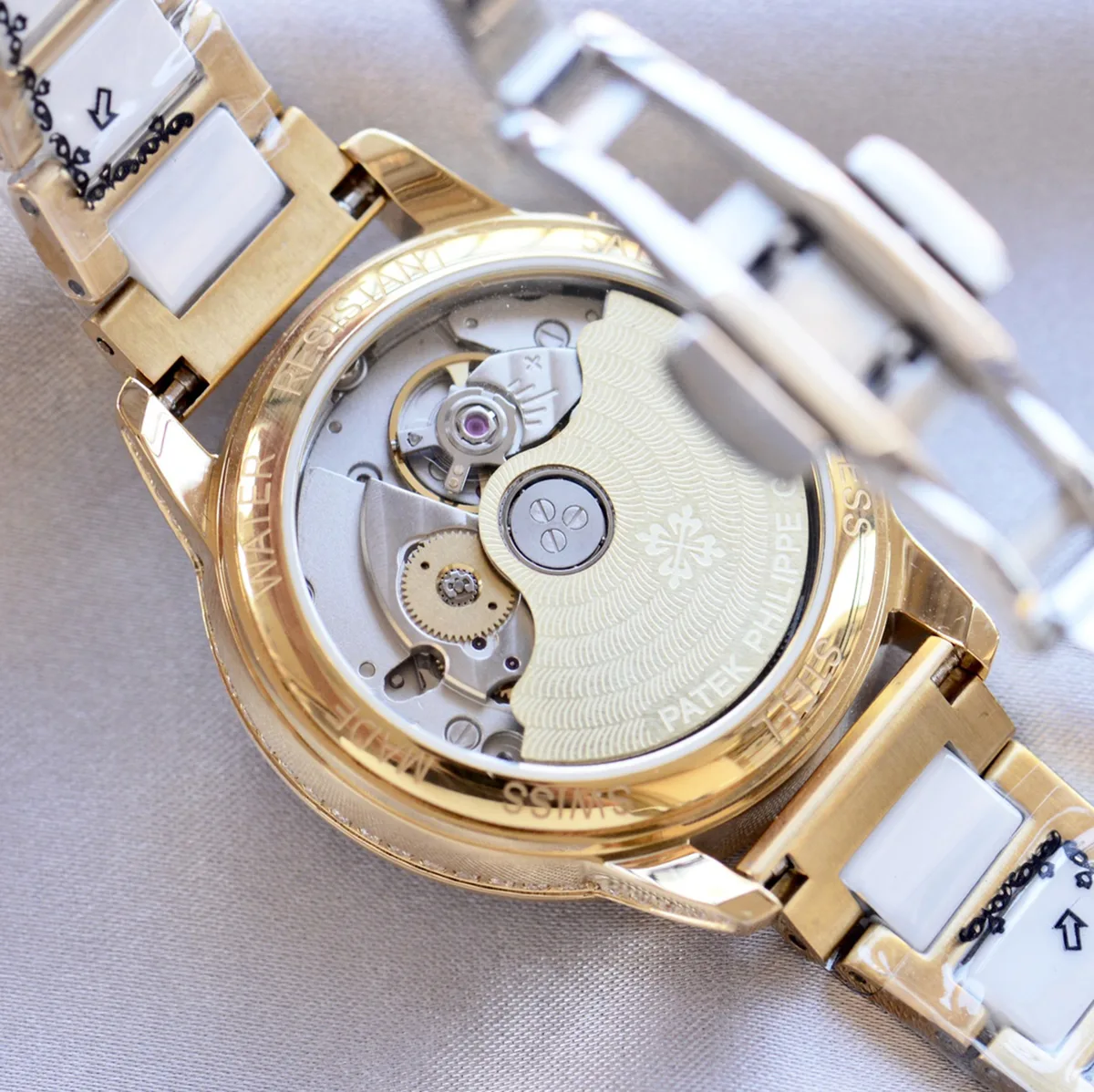 Grand-Complications-Ladies-First-Perpetual-Calendar-in-Yellow-Gold-4