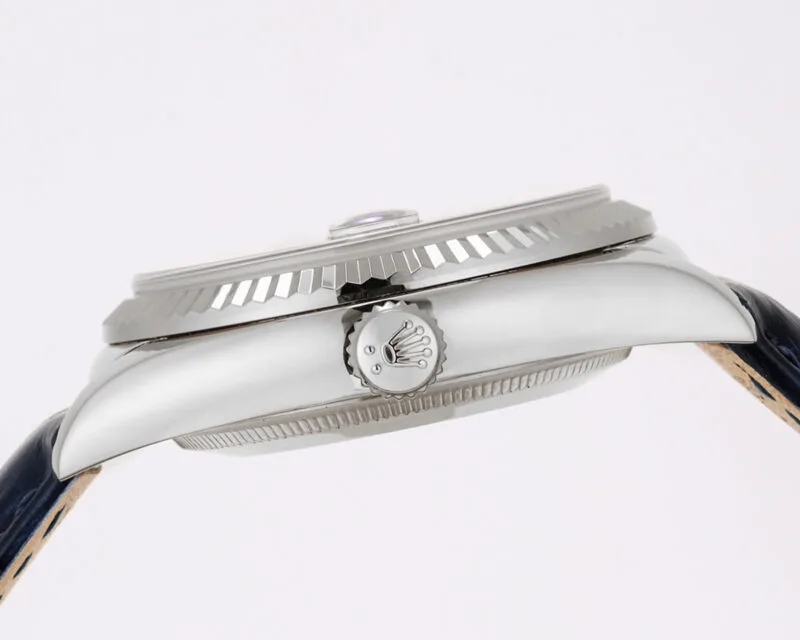 Day-Date-40-Blue-Dial-in-White-Gold-on-Leather-Strap-6-800×640-1.jpg