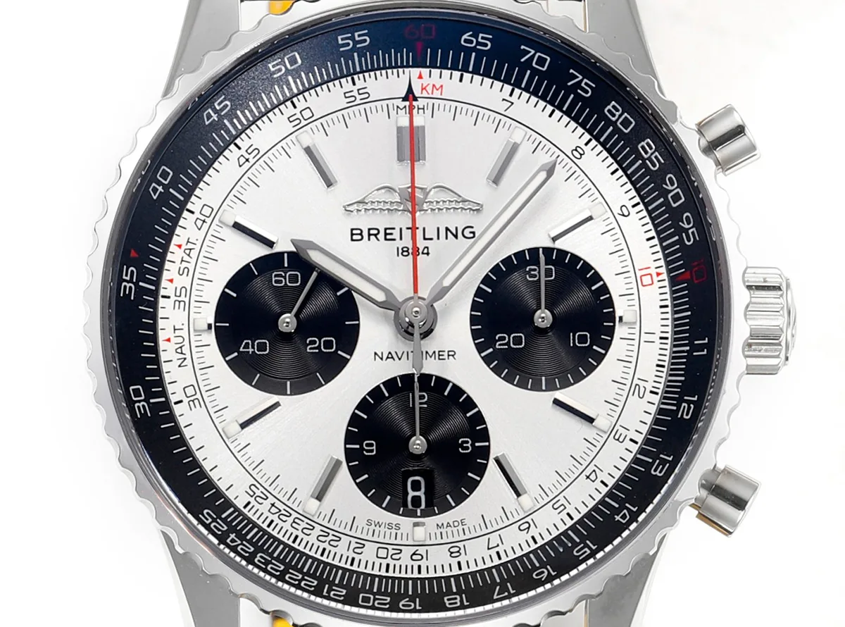 Navitimer-B01-Chronograph-43-Silver-Dial-in-Steel-on-Leather-Strap-Ref.-AB0138241G1P1-3