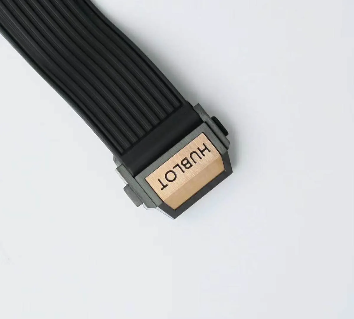 unico-king-gold-ceramic-45mm-7