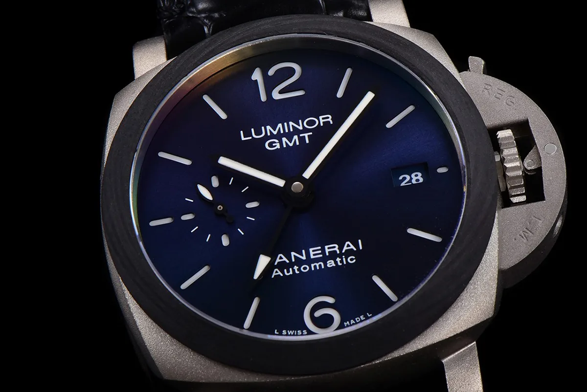 PAM1279-Luminor-GMT-42mm-5.jpg