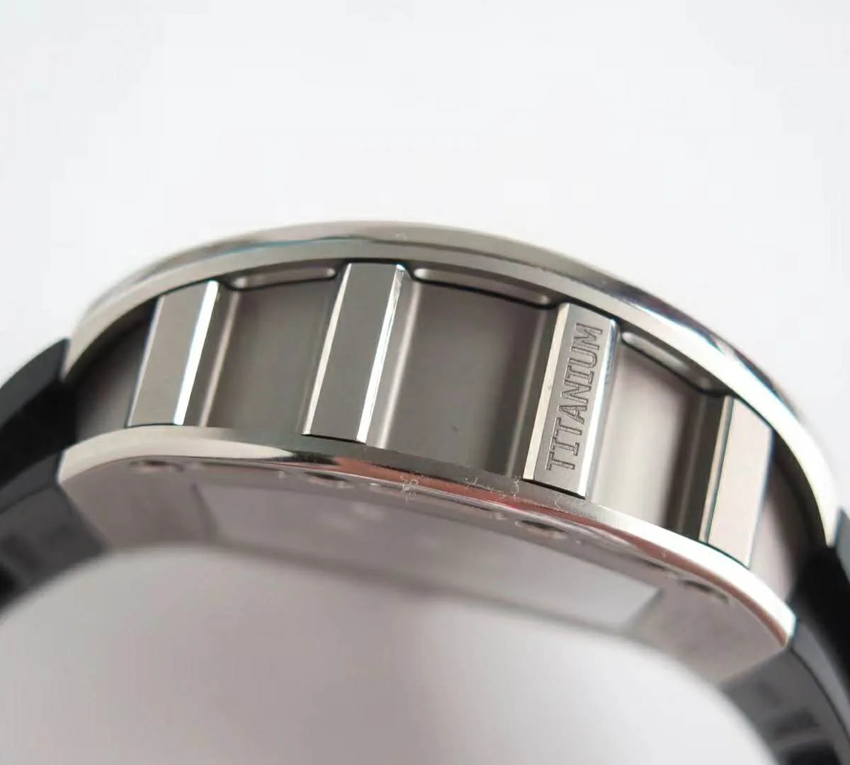 rm052-skull-titanium-black-7