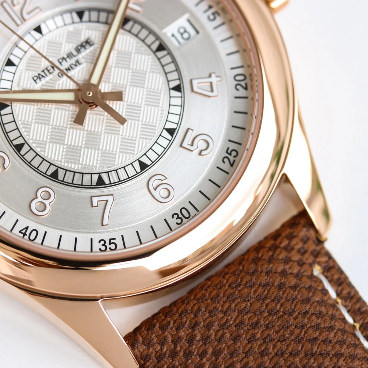 Calatrava-6007-White-Dial-in-Rose-Gold-4.jpg