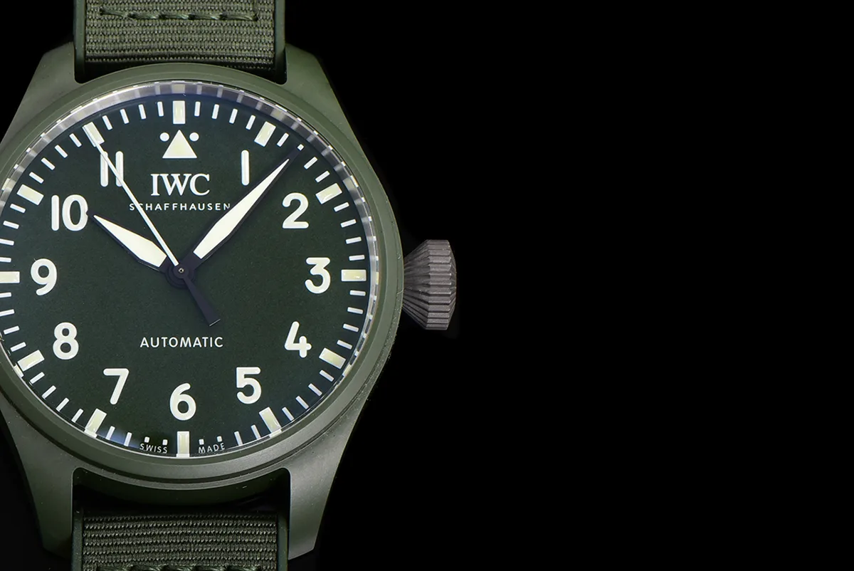 Big-Pilots-Watch-43-IW329802-Top-Gun-Edition-Woodland-4