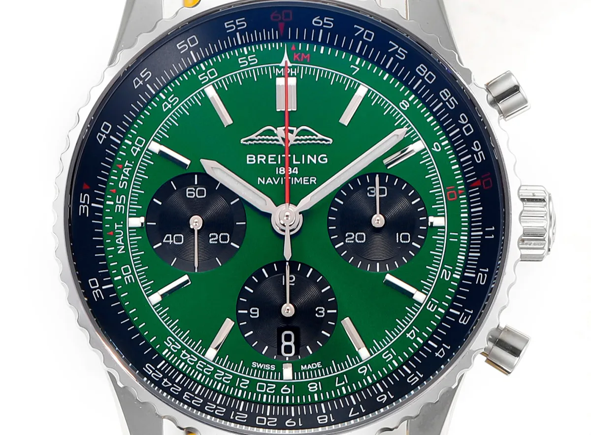 Navitimer-B01-Chronograph-43-Dark-Green-Dial-in-Steel-on-Leather-Strap-3
