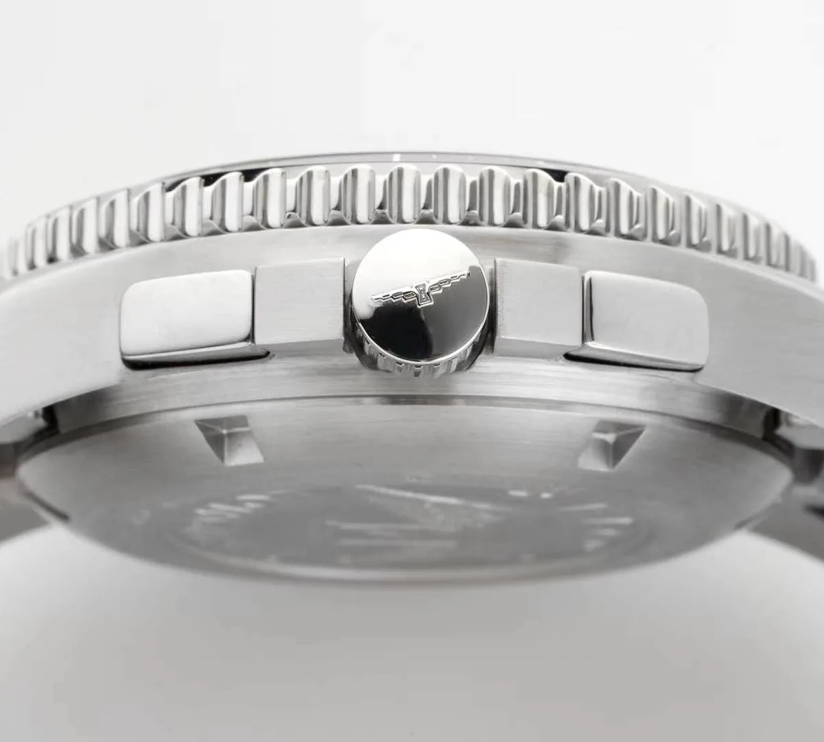 hydroconquest-black-7_fa21b379-2276-4912-9f11-617cb0552bf2