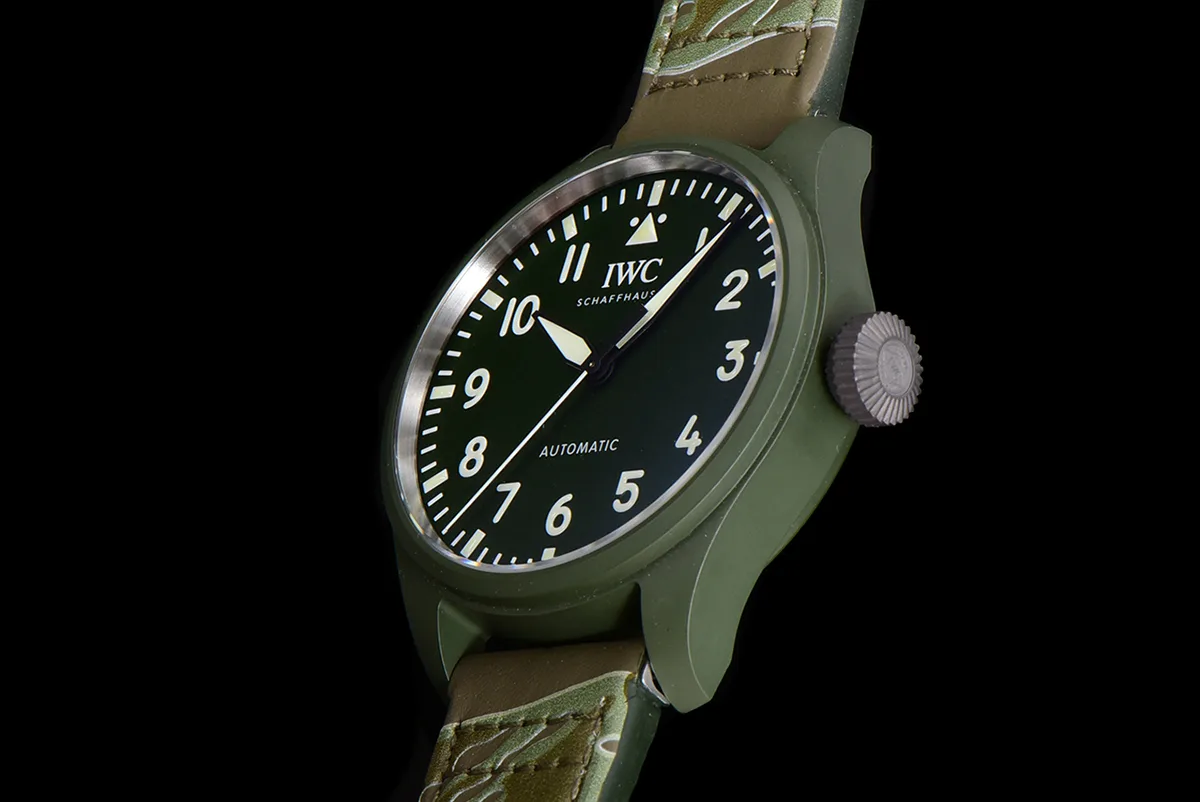 Big-Pilots-Watch-43-IW329802-Top-Gun-Edition-Woodland-on-Camo-Strap-6