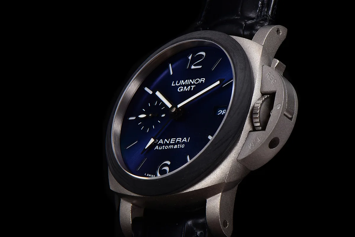 PAM1279-Luminor-GMT-42mm-6.jpg