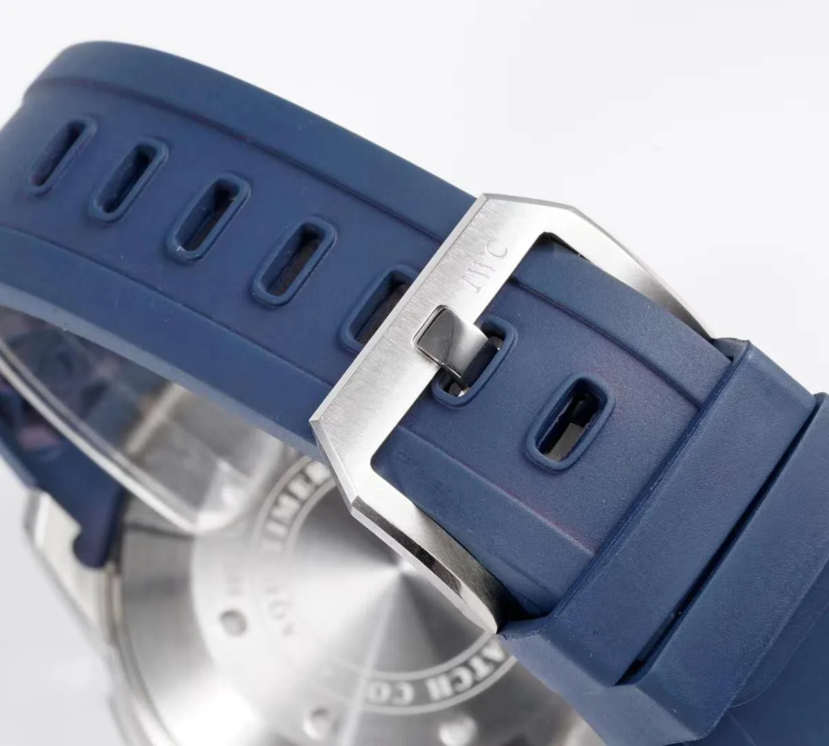 aquatimer-IW376711-blue-7