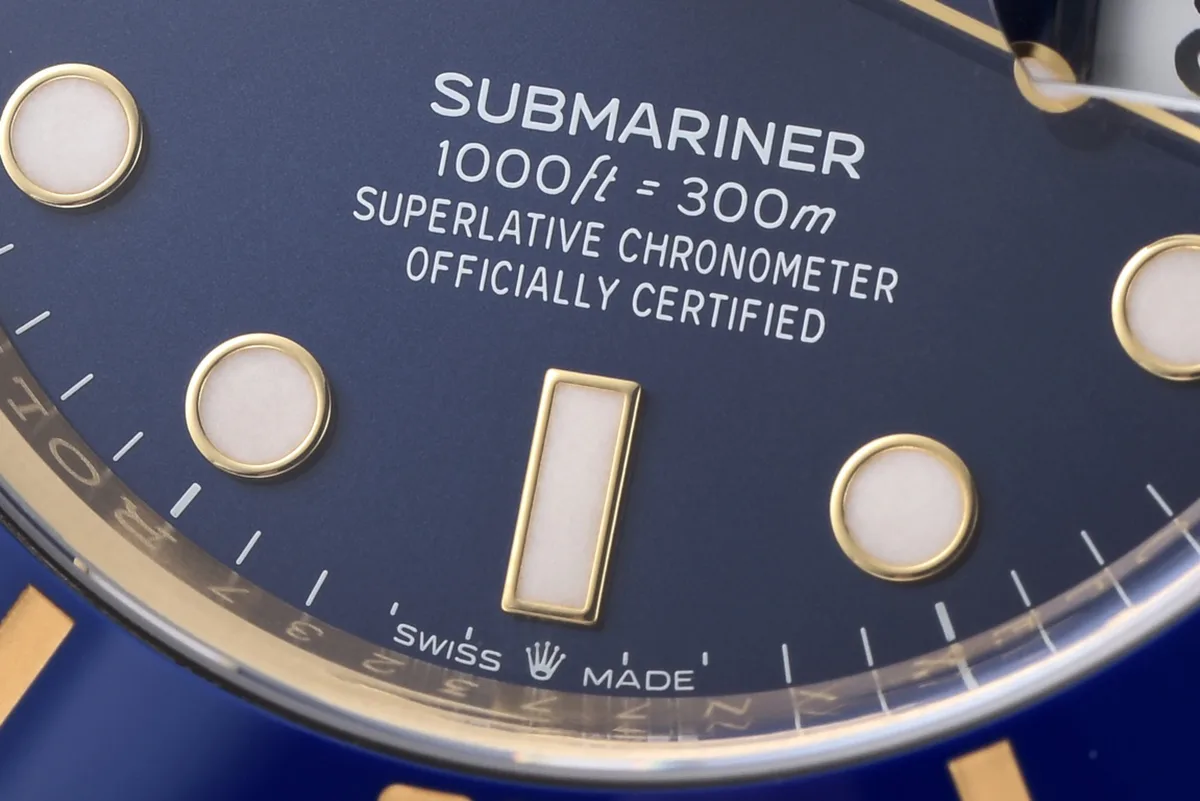 Submariner-41-126618LB-Blue-Ceramic-in-Yellow-Gold-7