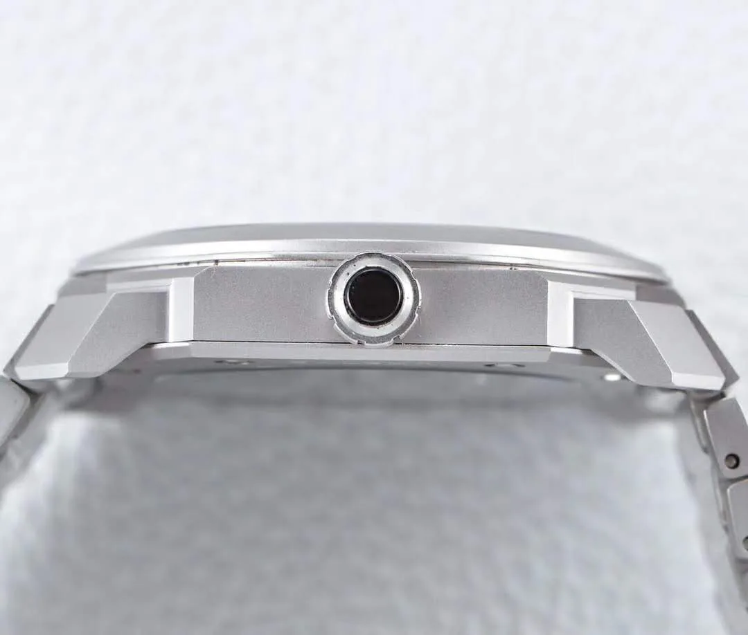 Ref-102713-6