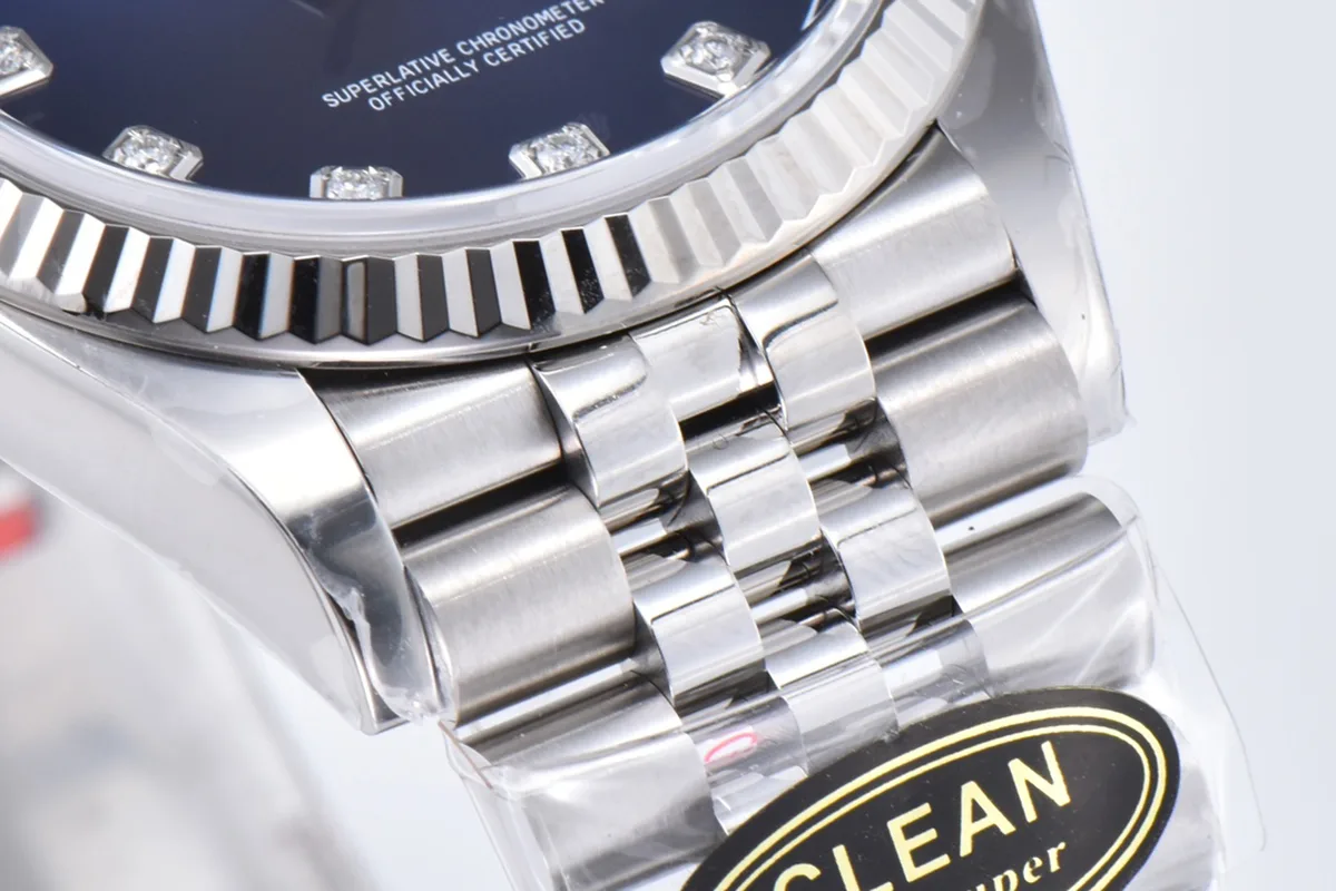 Datejust-36-126234-Bright-Blue-Dial-with-Diamond-Marker-in-Steel-in-Jubilee-Bracelet-7